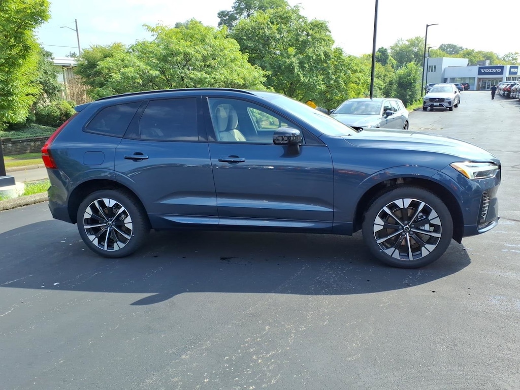 New 2026 Volvo XC60 B5 Plus SUV