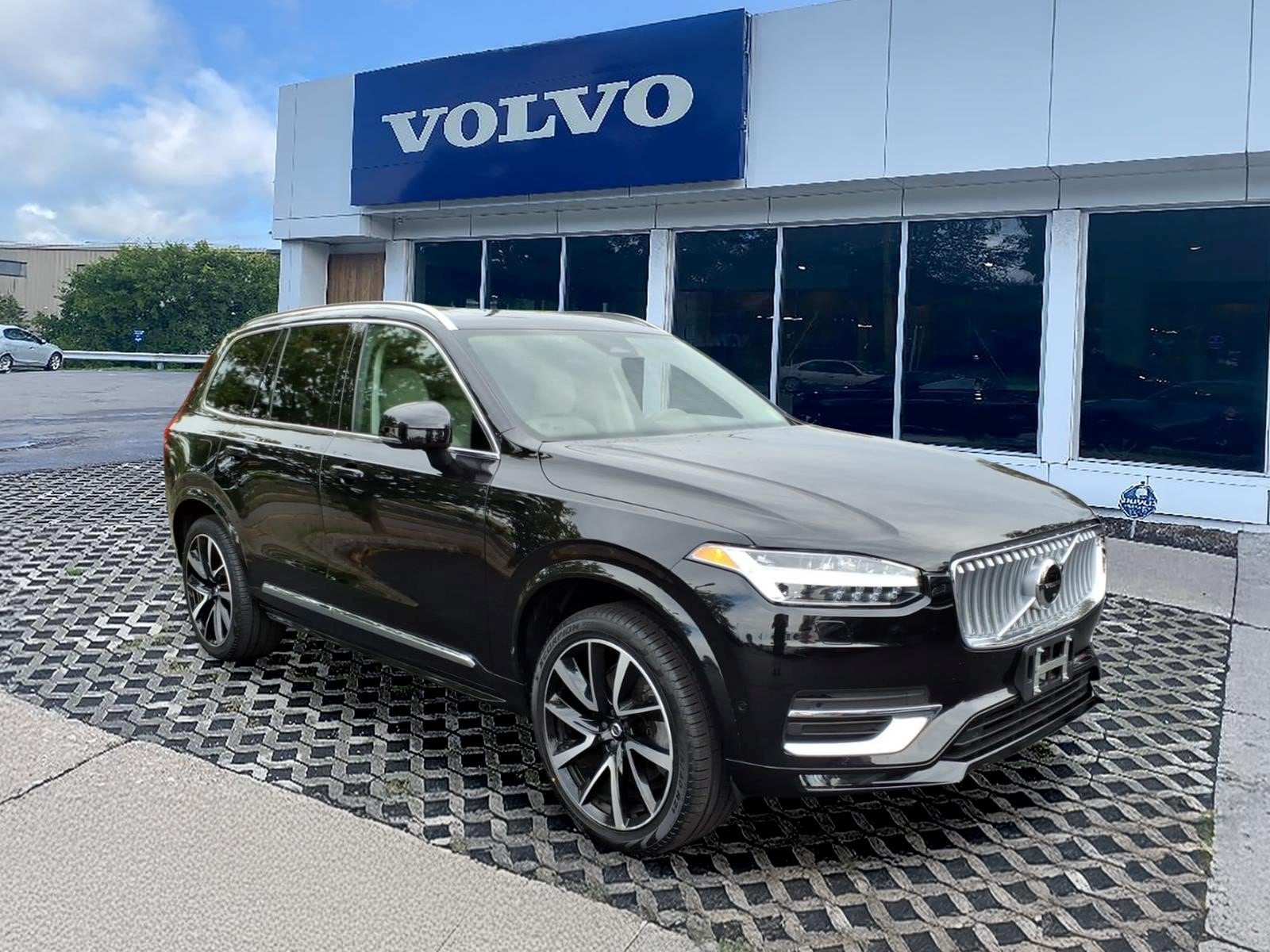 2023 Volvo XC90 Plus