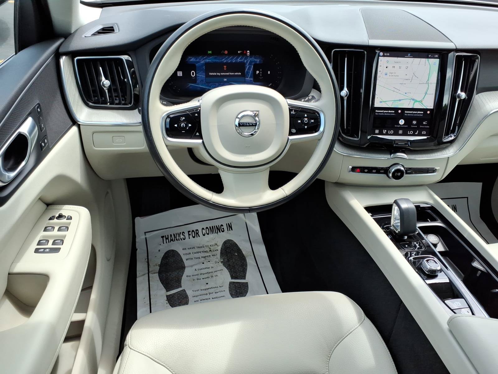 2024 Volvo XC60 Plus - Photo 12