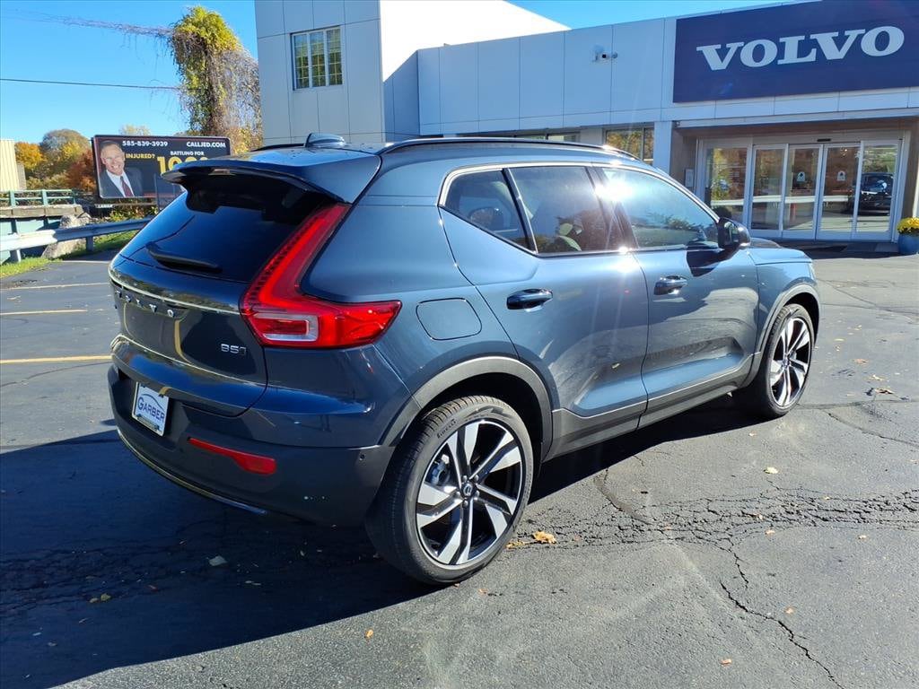 New 2026 Volvo XC40 B5 Ultra SUV