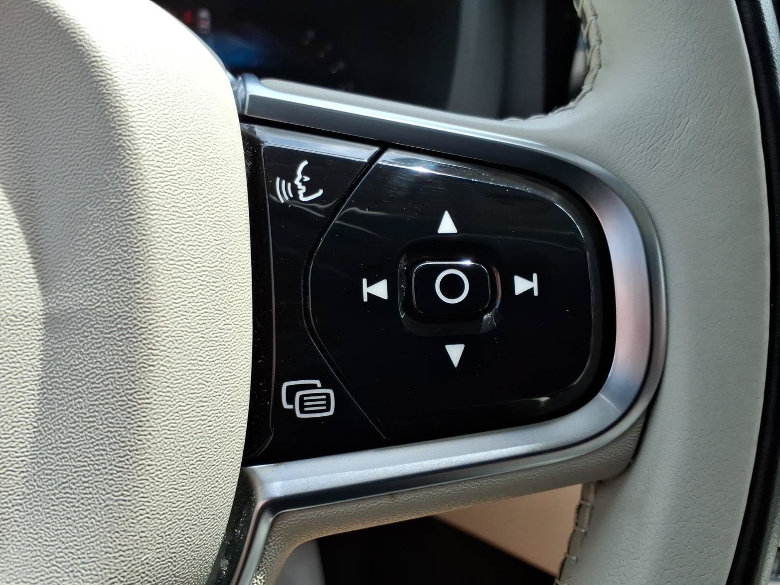 2024 Volvo XC60 Plus - Photo 17