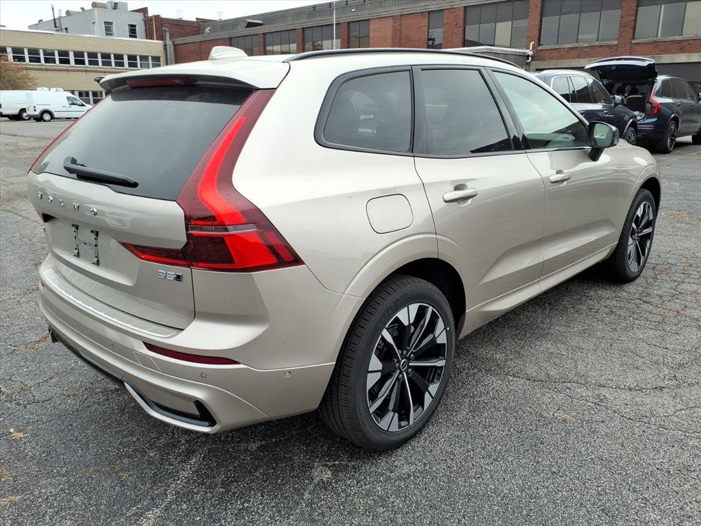 New 2026 Volvo XC60 B5 Plus SUV