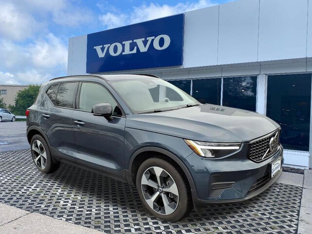 2026 Volvo XC40 B5 Core AWD SUV