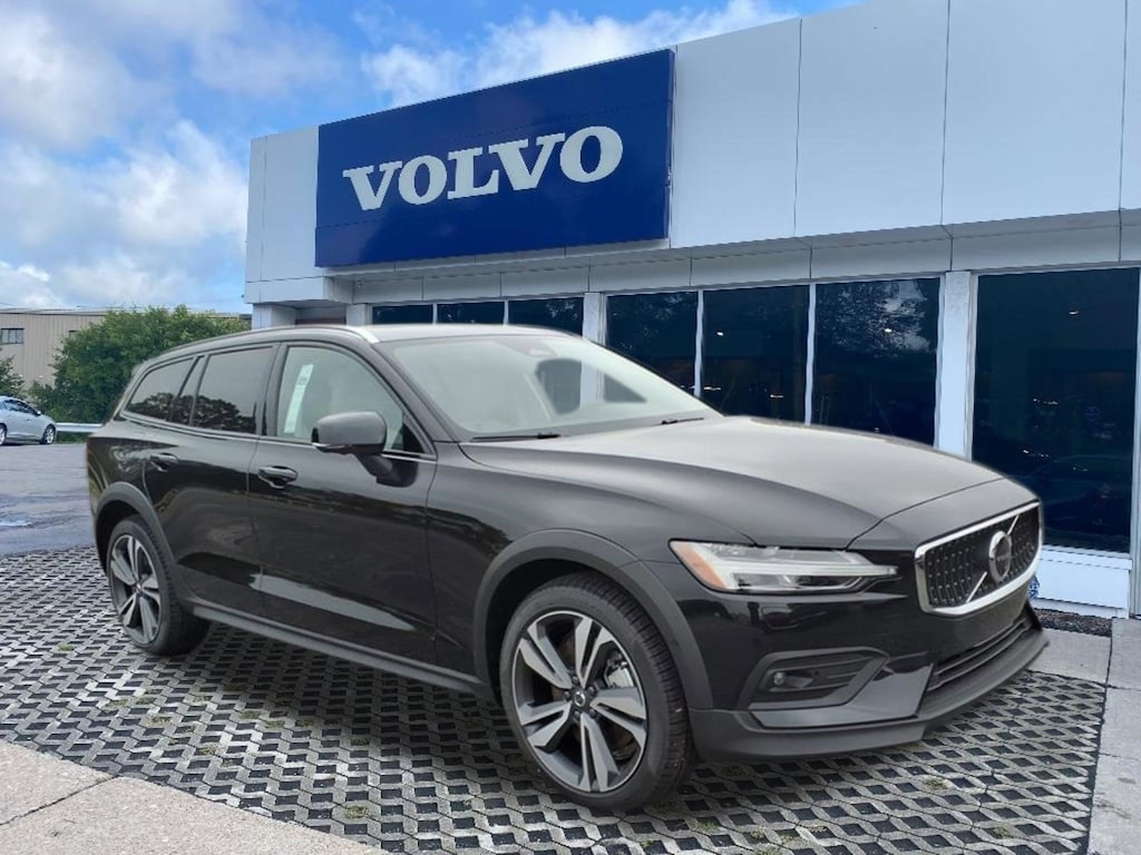 New 2026 Volvo V60 Cross Country B5 Plus Wagon