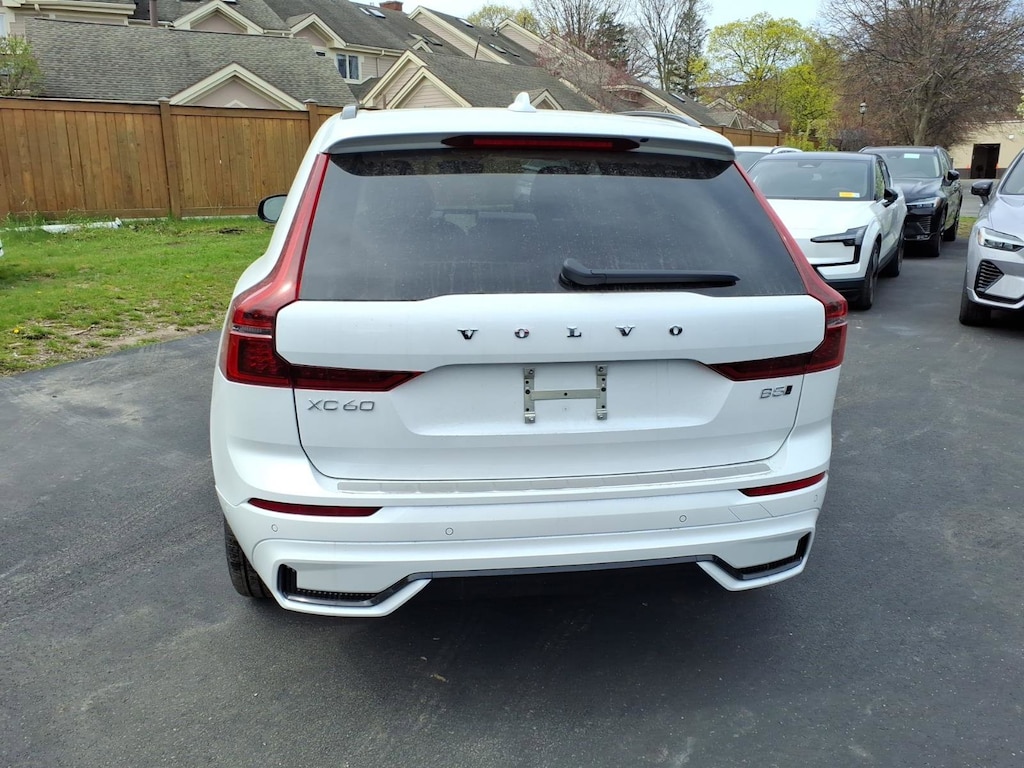 New 2026 Volvo XC60 B5 Plus SUV