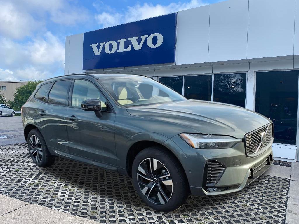 2026 Volvo XC60 Plus's photo