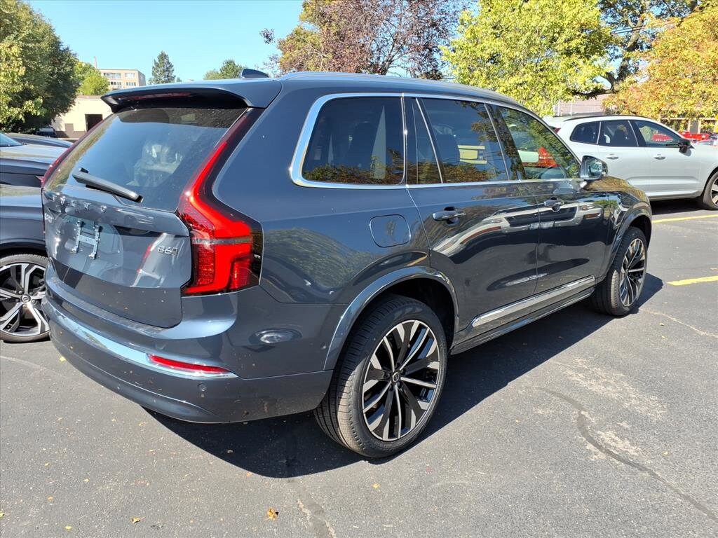 2026 Volvo XC90 photo 3