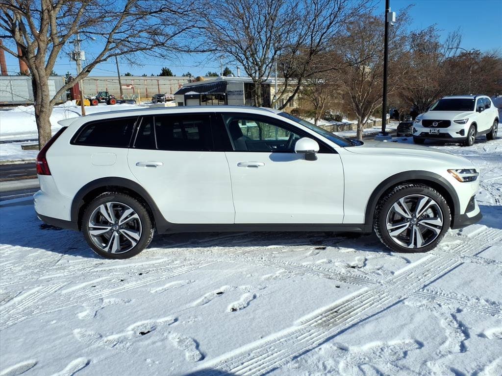 Certified 2025 Volvo V60 Cross Country B5 Plus Wagon