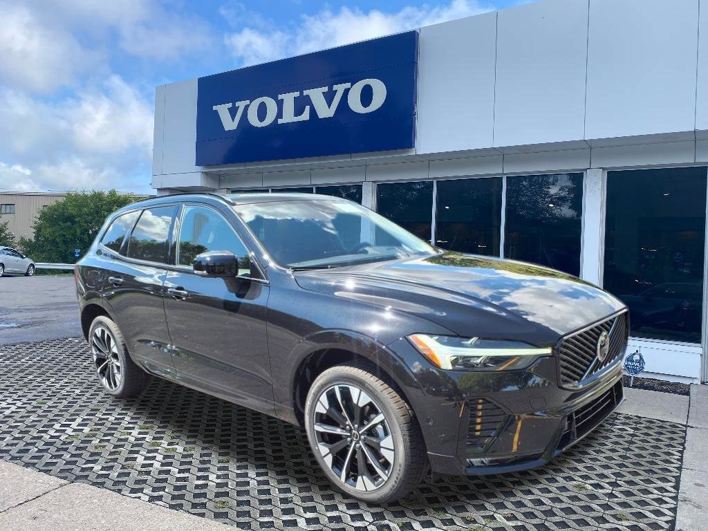 2026 Volvo XC60 Plus's photo