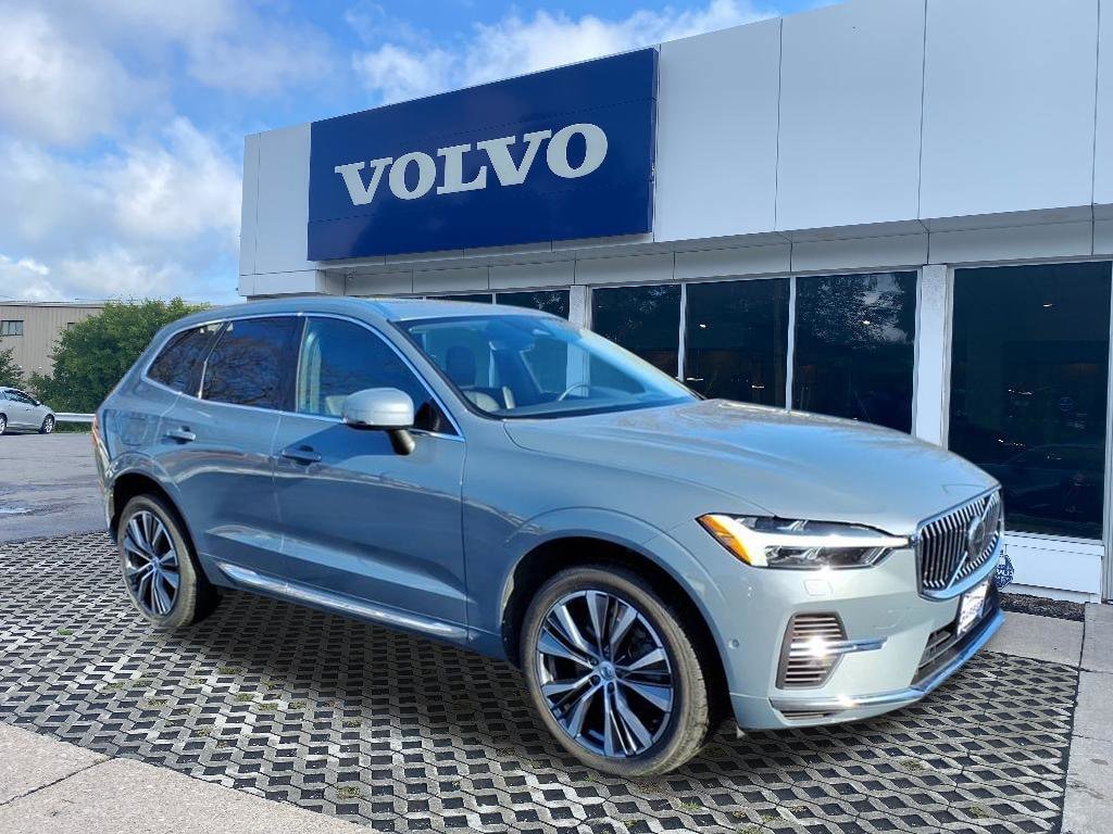 Used 2022 Volvo XC60 Recharge Plug-In Hybrid eAWD Inscription Expression SUV