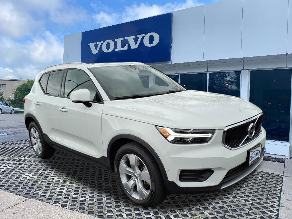 Used 2019 Volvo XC40 T5 Momentum SUV