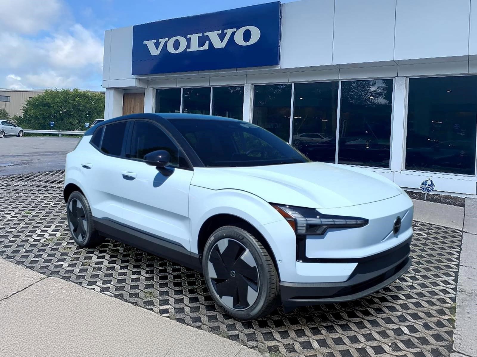 2026 Volvo EX30 Twin Motor Performance Ultra's photo