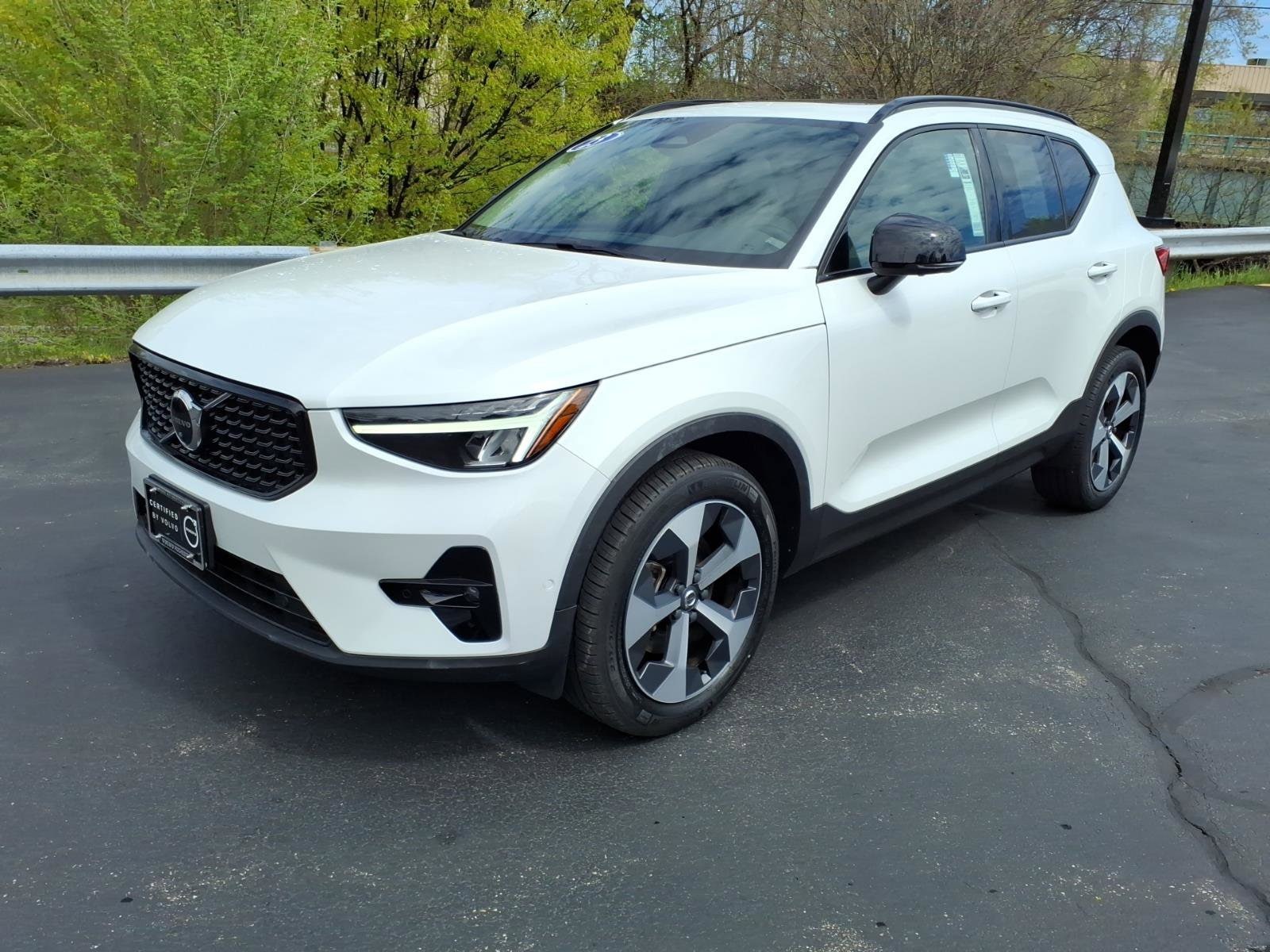 2023 Volvo XC40 Plus - Photo 7