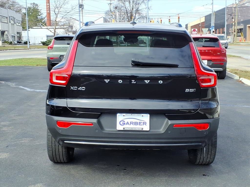 Certified 2023 Volvo XC40 B5 AWD Plus Dark SUV