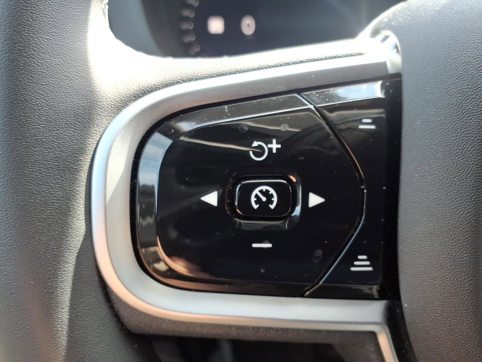 2026 Volvo XC60 Plus - Photo 16