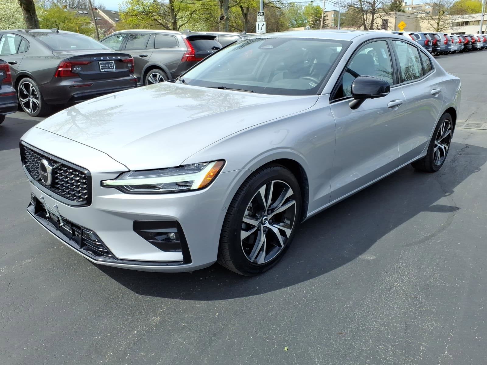 2025 Volvo S60 Plus - Photo 7