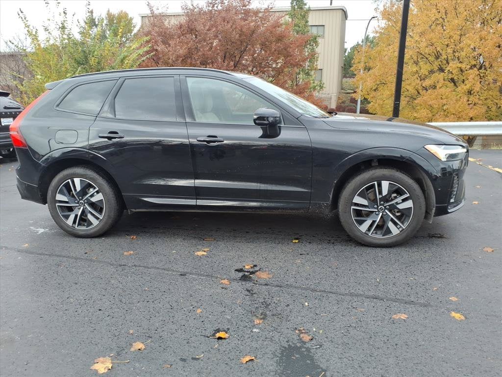 New 2026 Volvo XC60 B5 Plus SUV