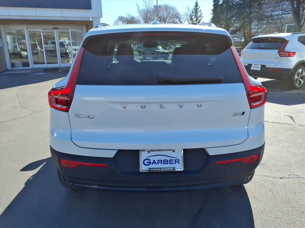 New 2026 Volvo XC40 B5 Plus SUV