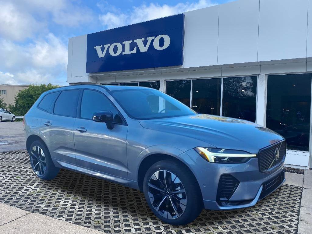 2026 Volvo XC60 Plus's photo