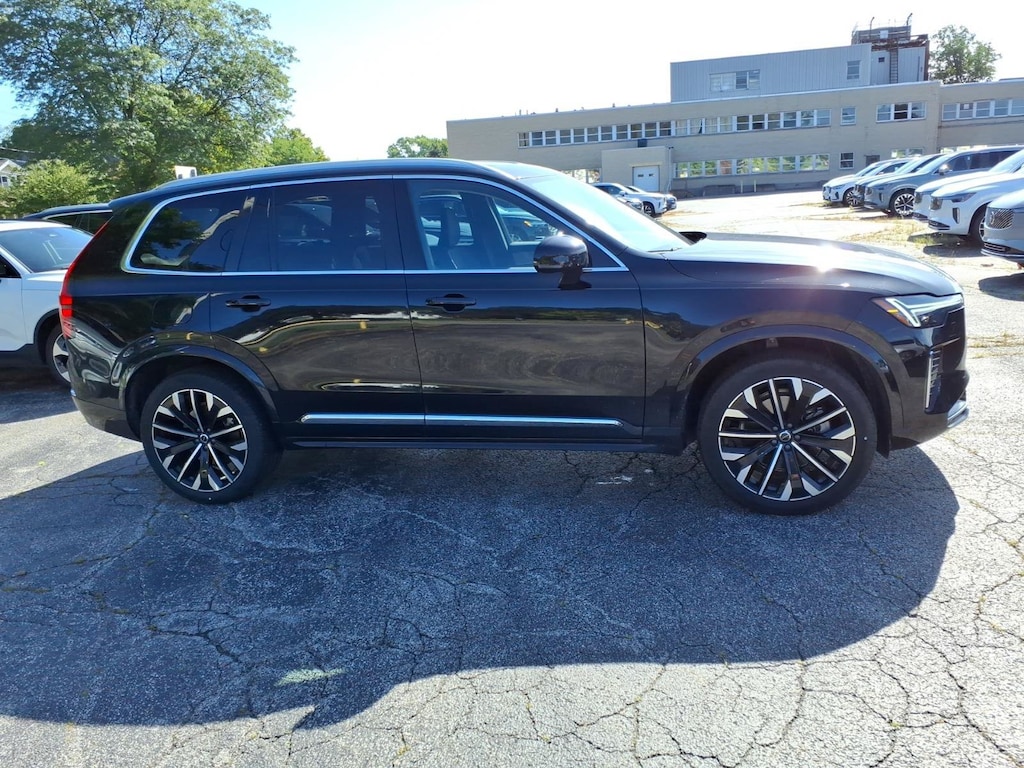 New 2026 Volvo XC90 B5 Core SUV