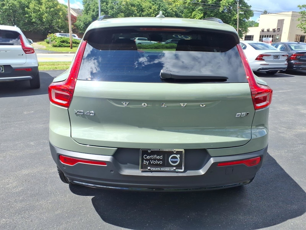Used 2024 Volvo XC40 B5 Plus Dark SUV