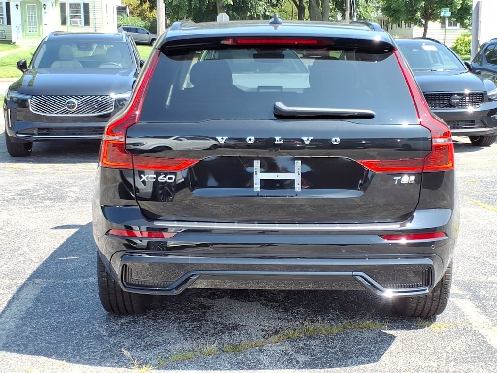 New 2026 Volvo XC60 plug-in hybrid T8 Plus SUV