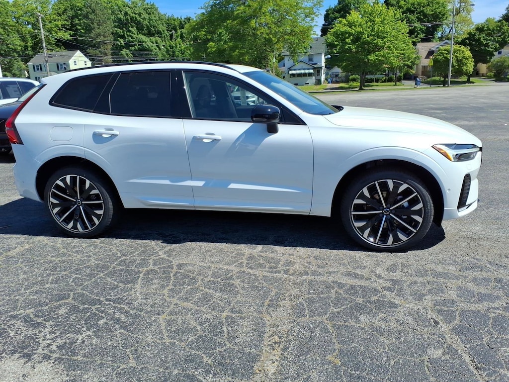 New 2026 Volvo XC60 B5 Ultra SUV