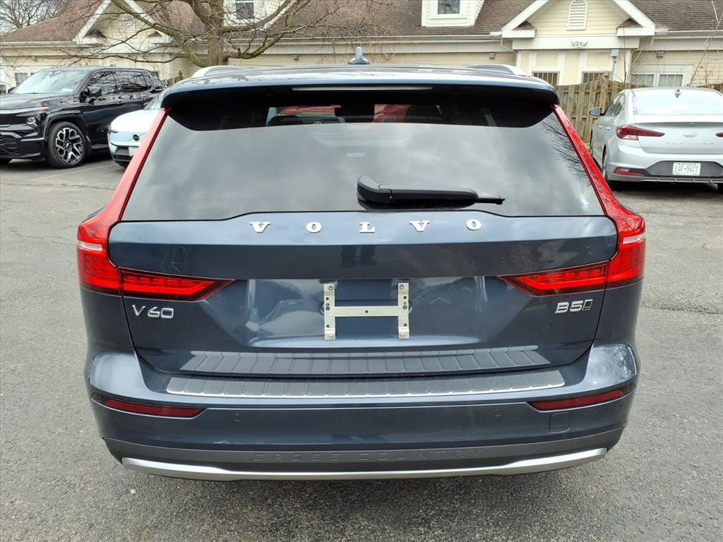 New 2026 Volvo V60 Cross Country B5 Ultra Wagon