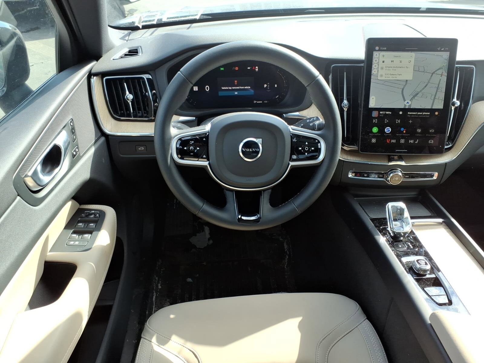 2026 Volvo XC60 Plus - Photo 12