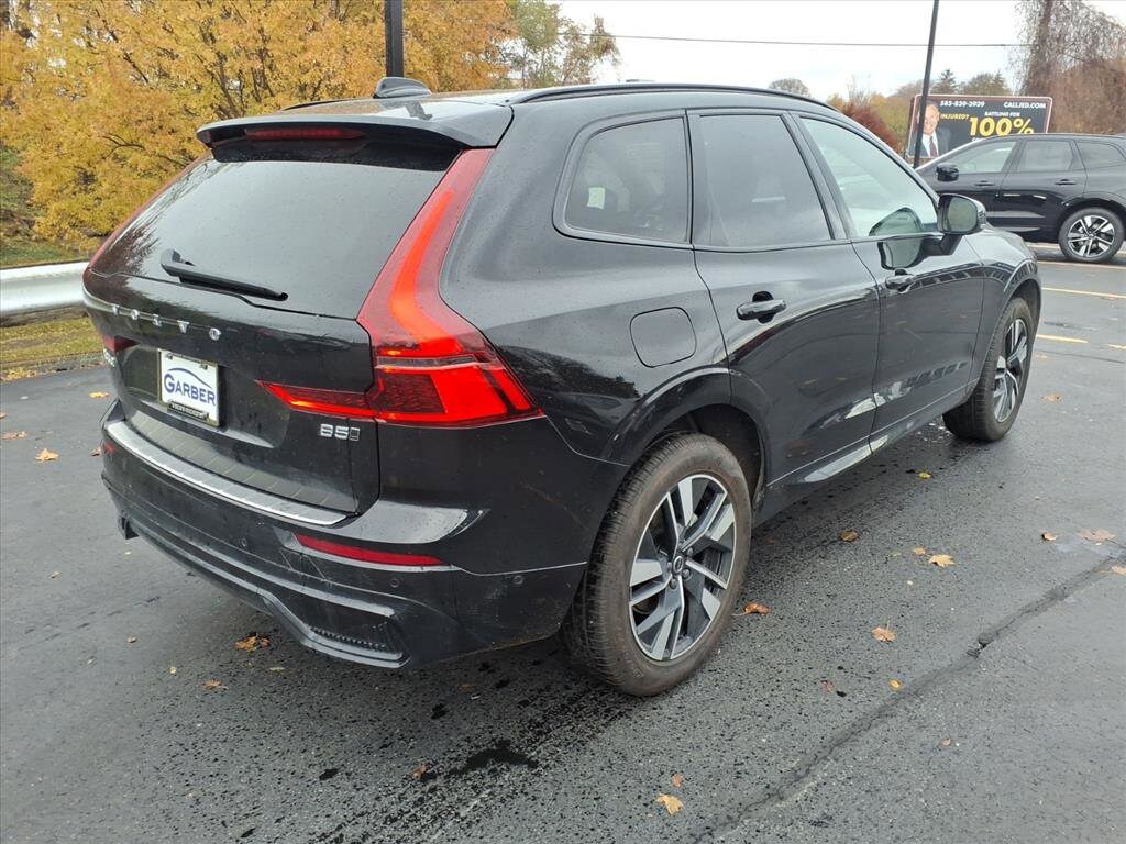 2026 Volvo XC60 B5 Plus photo 3