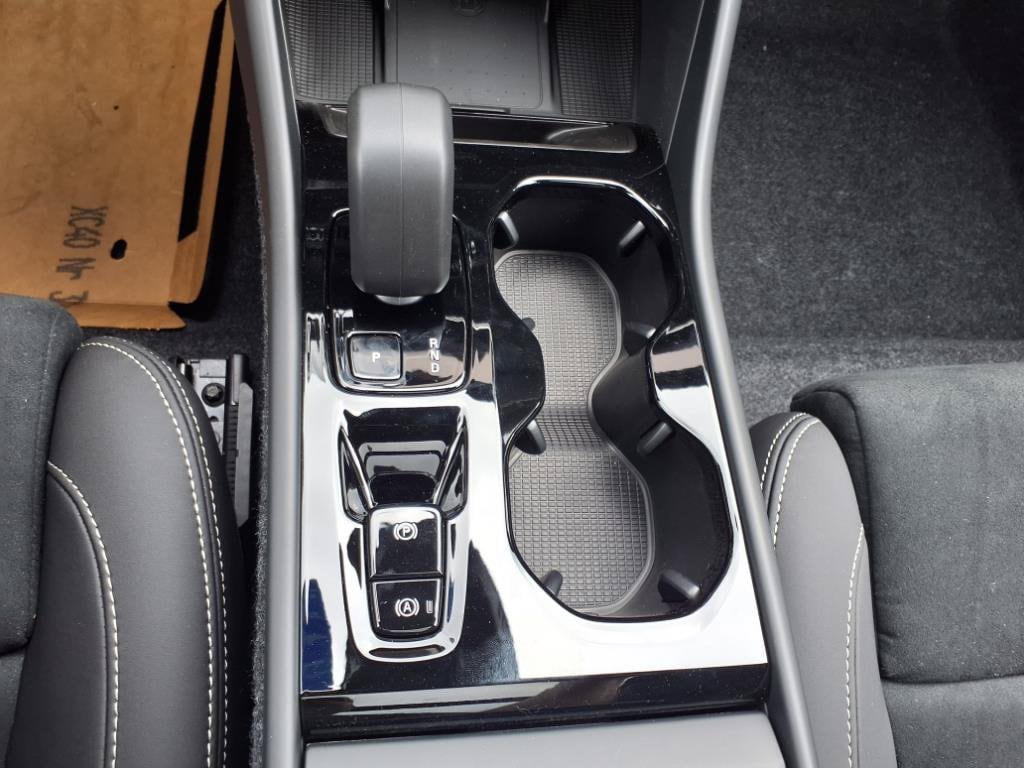 2026 Volvo XC40 Ultra Black Edition - Photo 27