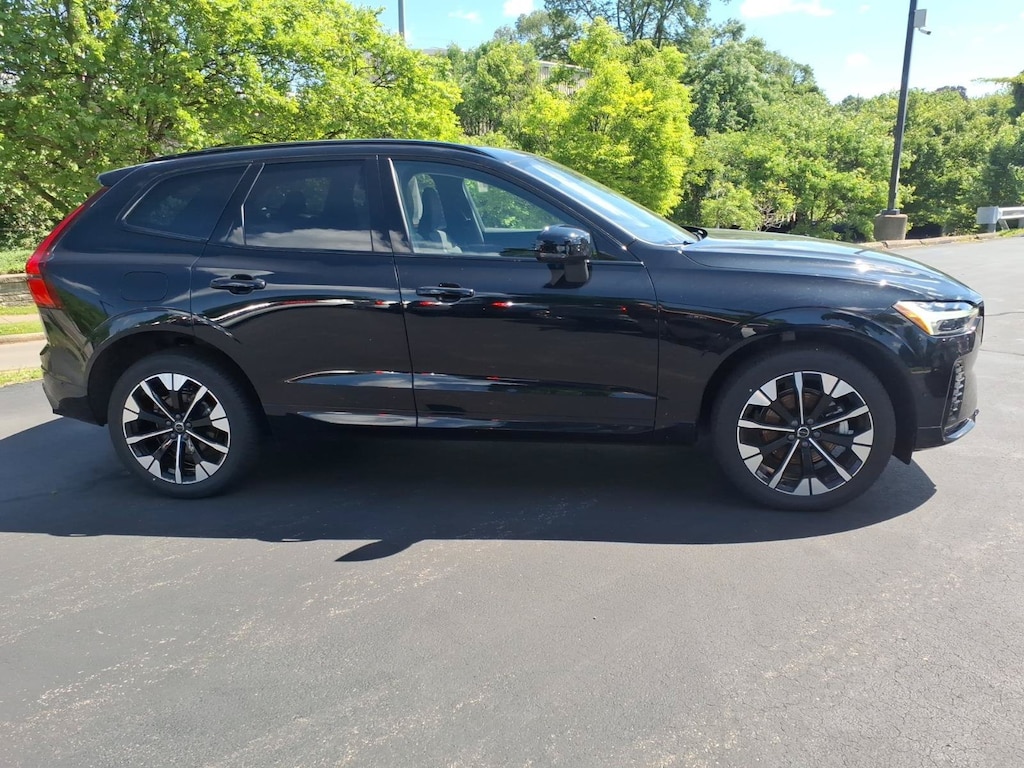 New 2026 Volvo XC60 B5 Plus SUV