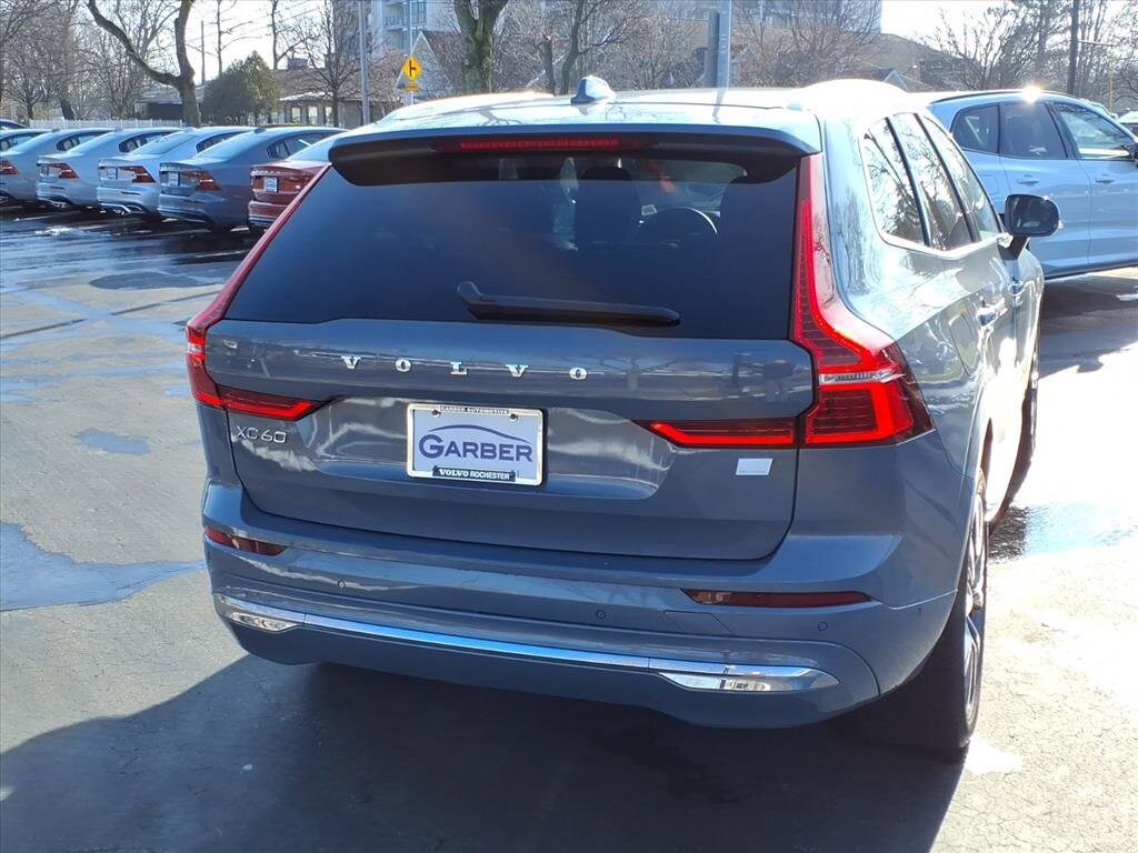 Used 2022 Volvo XC60 Recharge Plug-In Hybrid eAWD Inscription Expression SUV