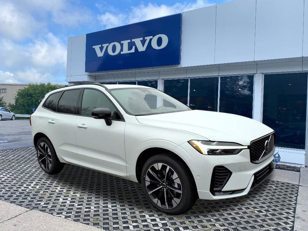 2026 Volvo XC60 Plus's photo