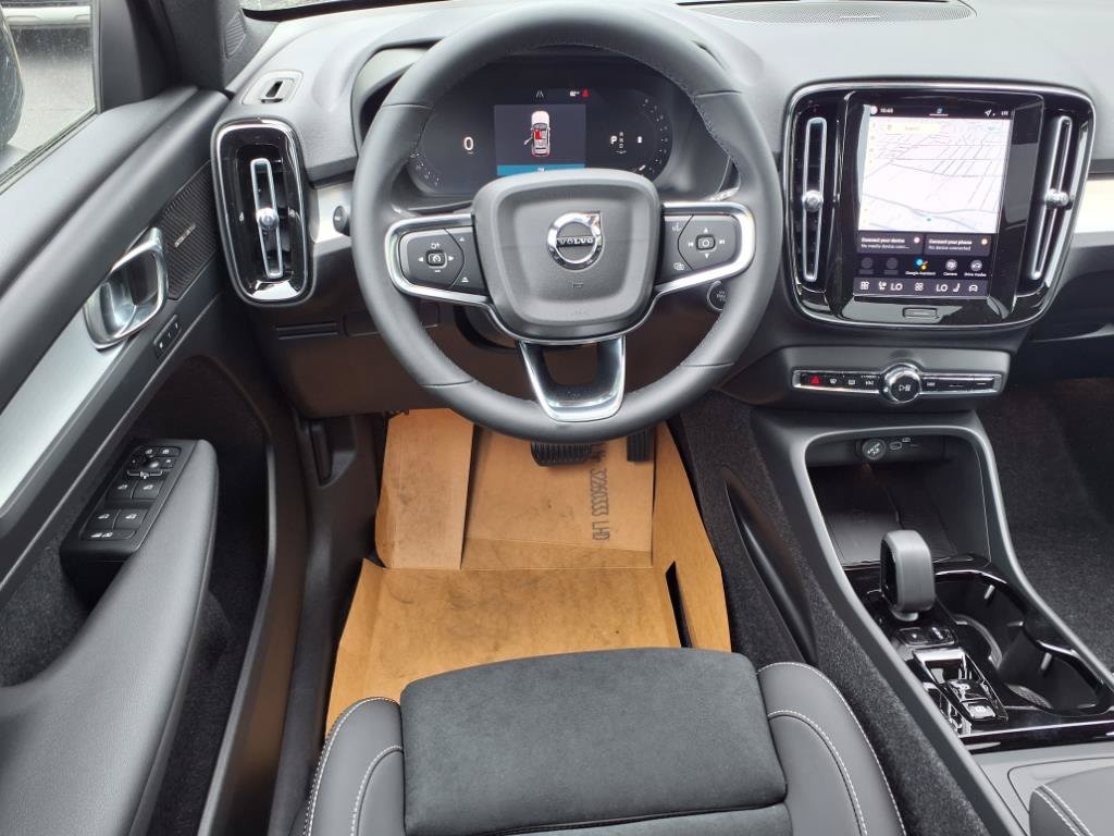 2026 Volvo XC40 Ultra Black Edition - Photo 14