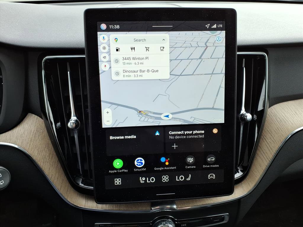 2026 Volvo XC60 Plus - Photo 21