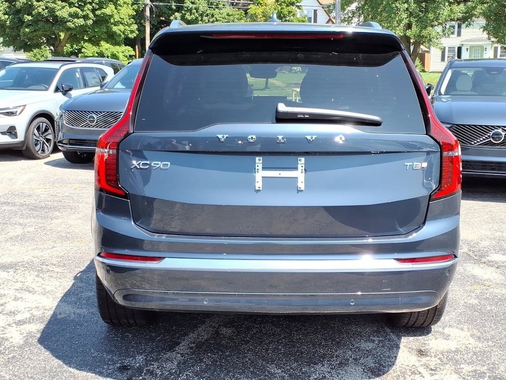 New 2026 Volvo XC90 plug-in hybrid T8 Plus 7-Seater SUV