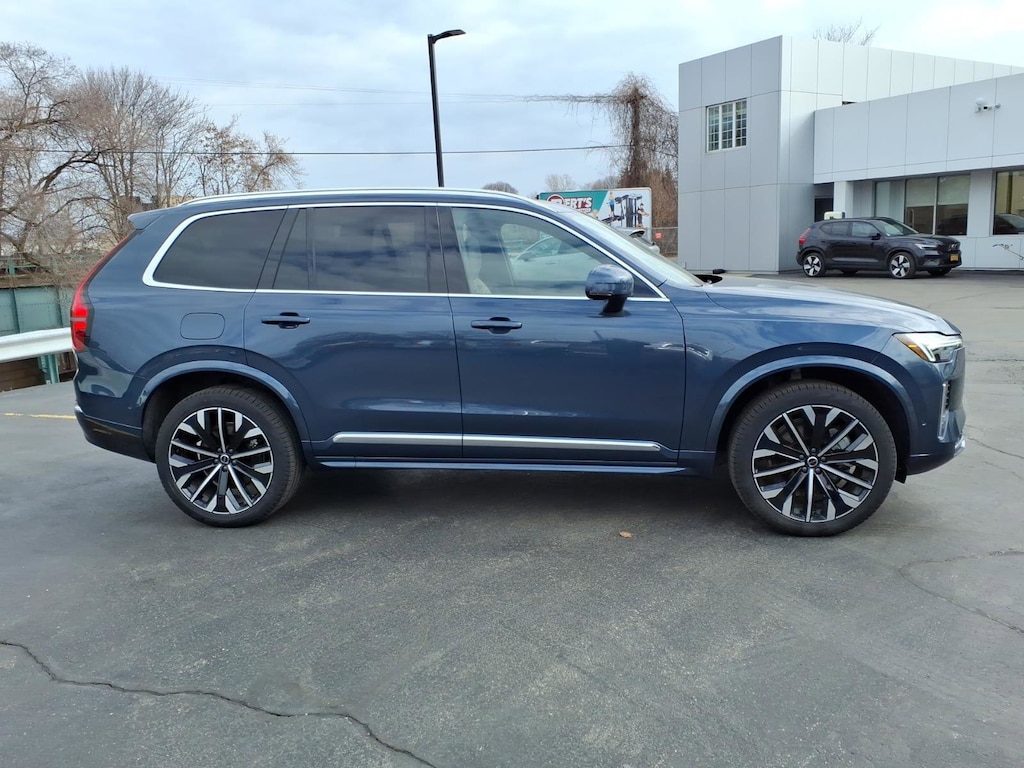 New 2026 Volvo XC90 B6 Plus 7-Seater SUV