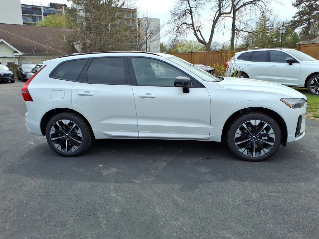 New 2026 Volvo XC60 B5 Plus SUV
