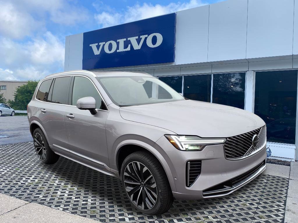 2026 Volvo XC90 Plus's photo