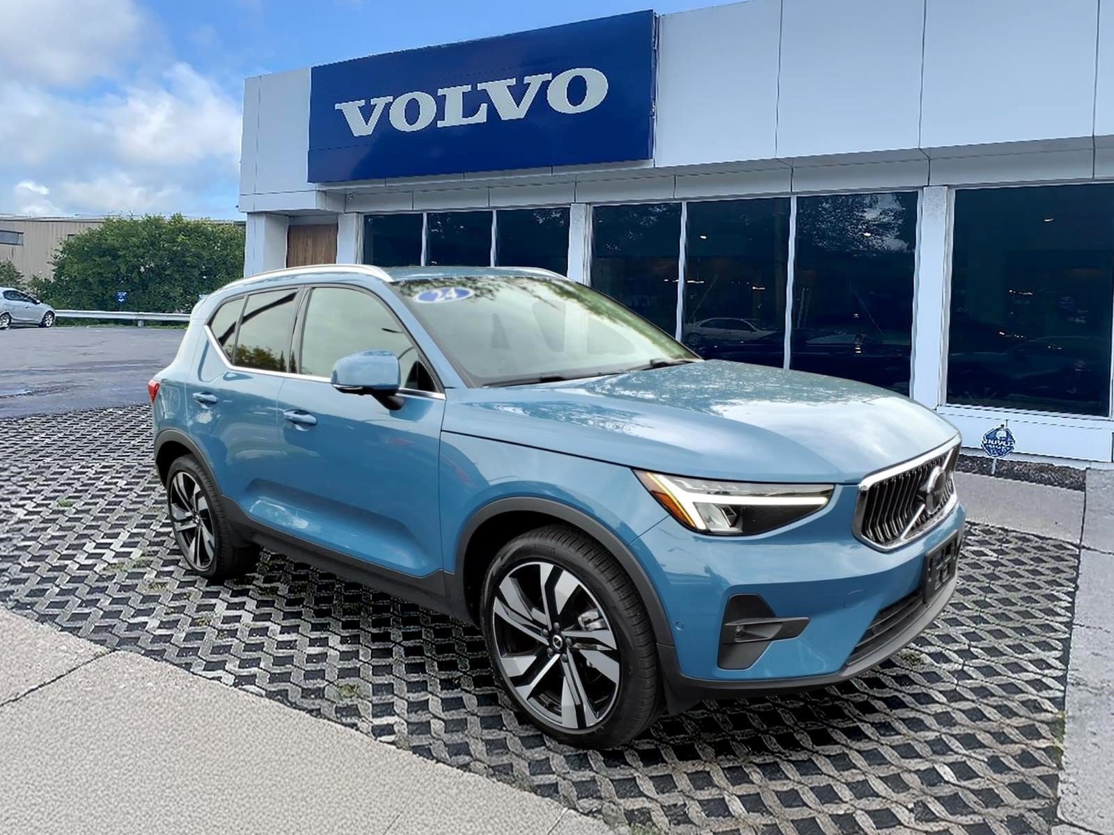 2024 Volvo XC40