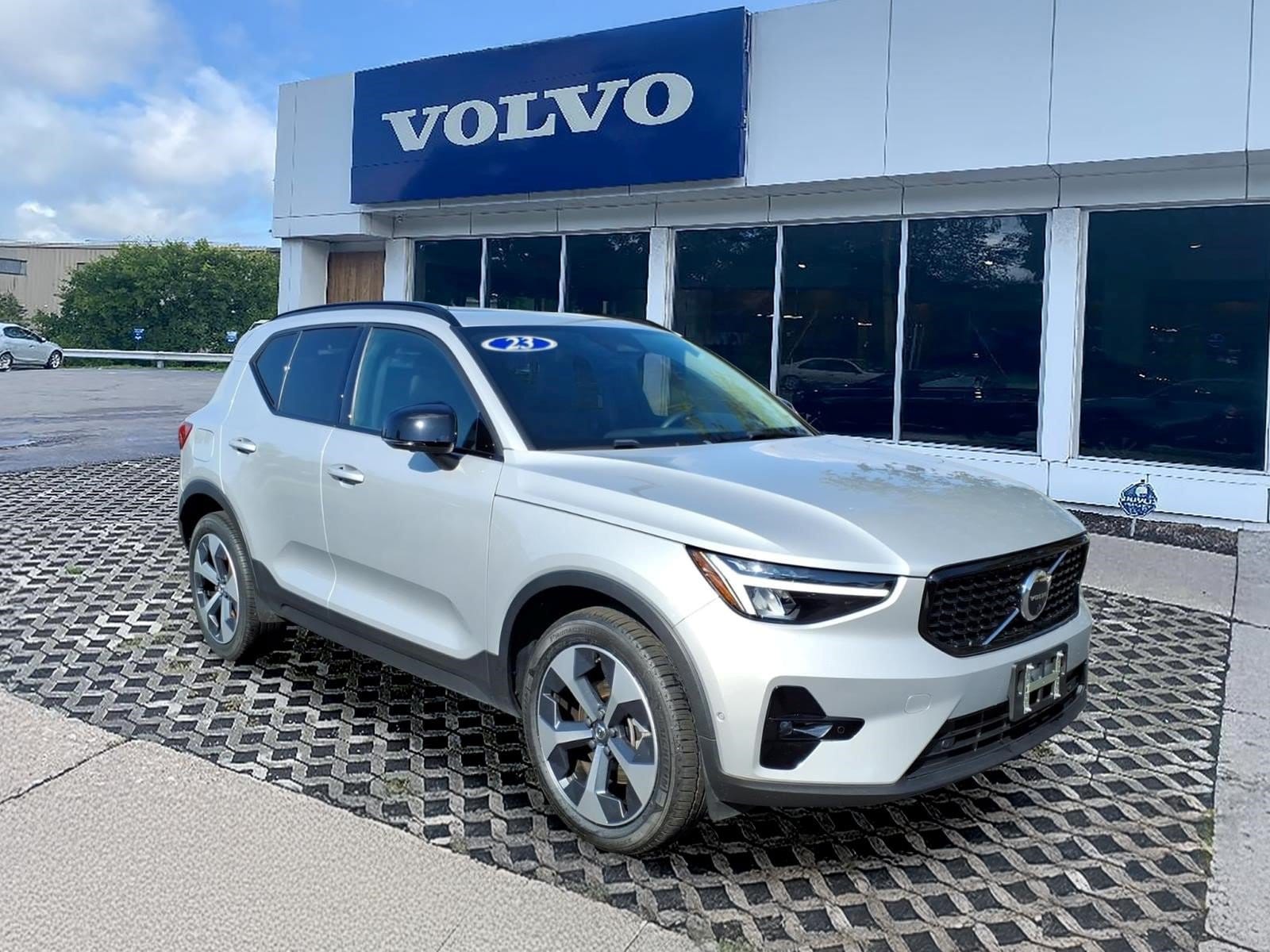 2023 Volvo XC40