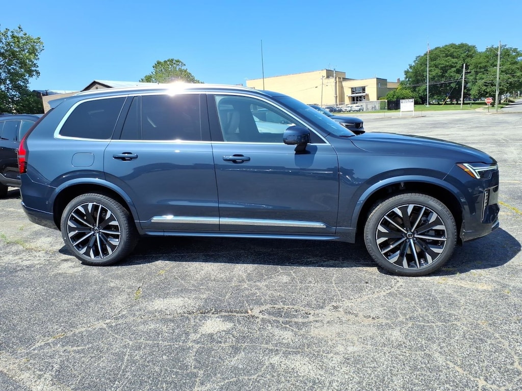 New 2026 Volvo XC90 plug-in hybrid T8 Plus 7-Seater SUV