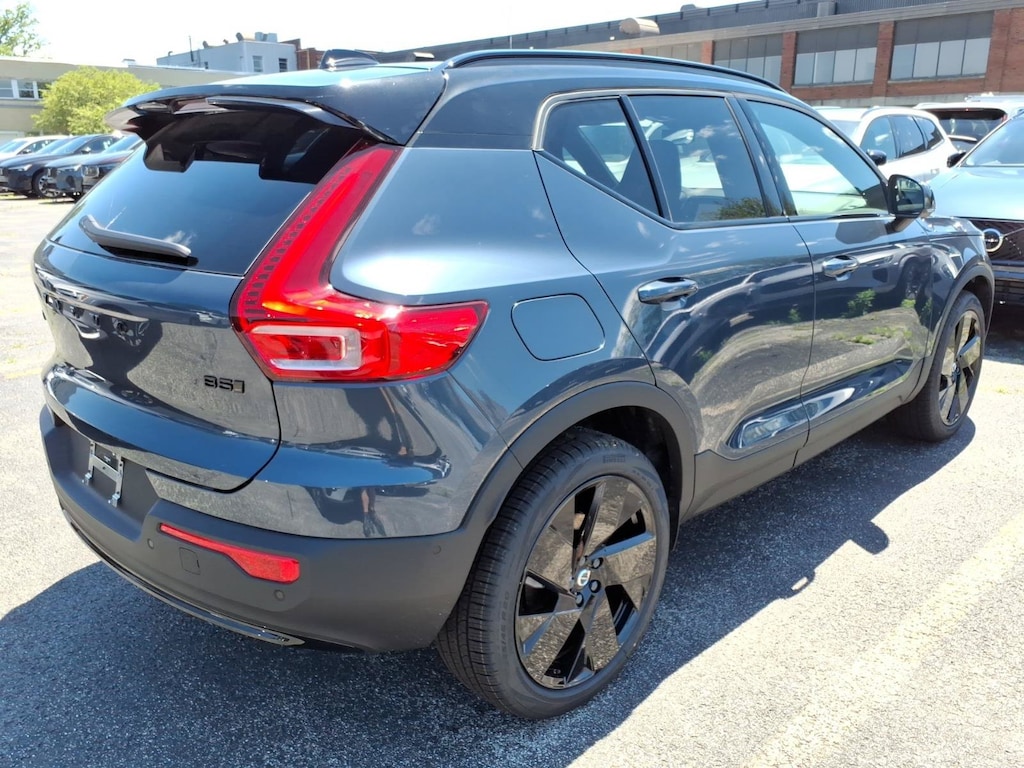 New 2026 Volvo XC40 B5 Ultra Black Edition SUV