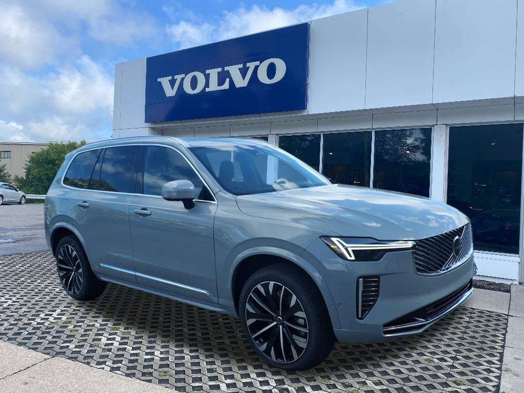 2026 Volvo XC90 Plus's photo