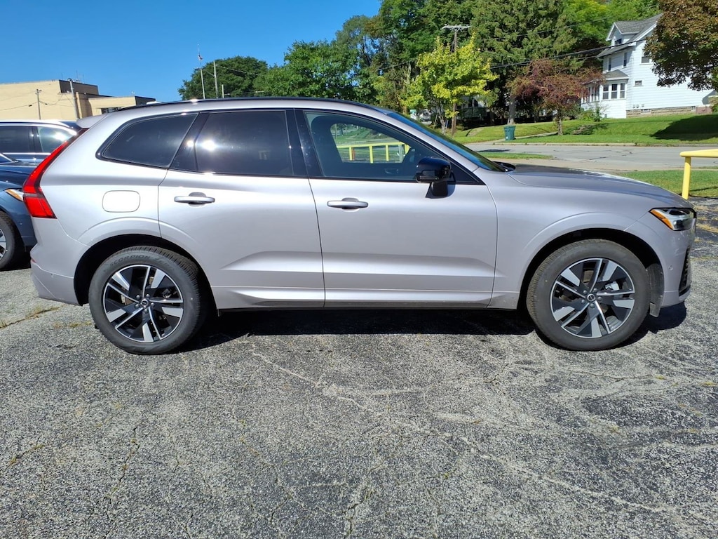 New 2026 Volvo XC60 B5 Plus SUV