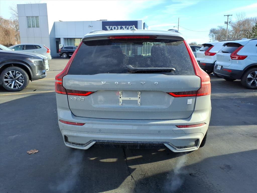 New 2026 Volvo XC60 plug-in hybrid T8 Polestar Engineered SUV