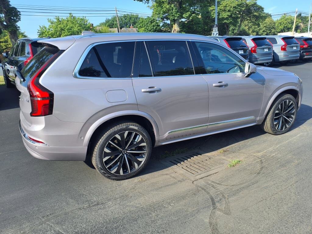 2026 Volvo XC90 photo 2