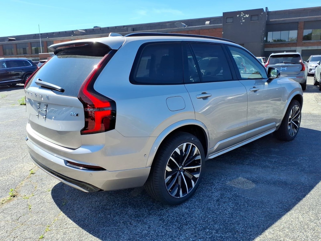 New 2026 Volvo XC90 B6 Ultra Dark Theme 6-Seater SUV