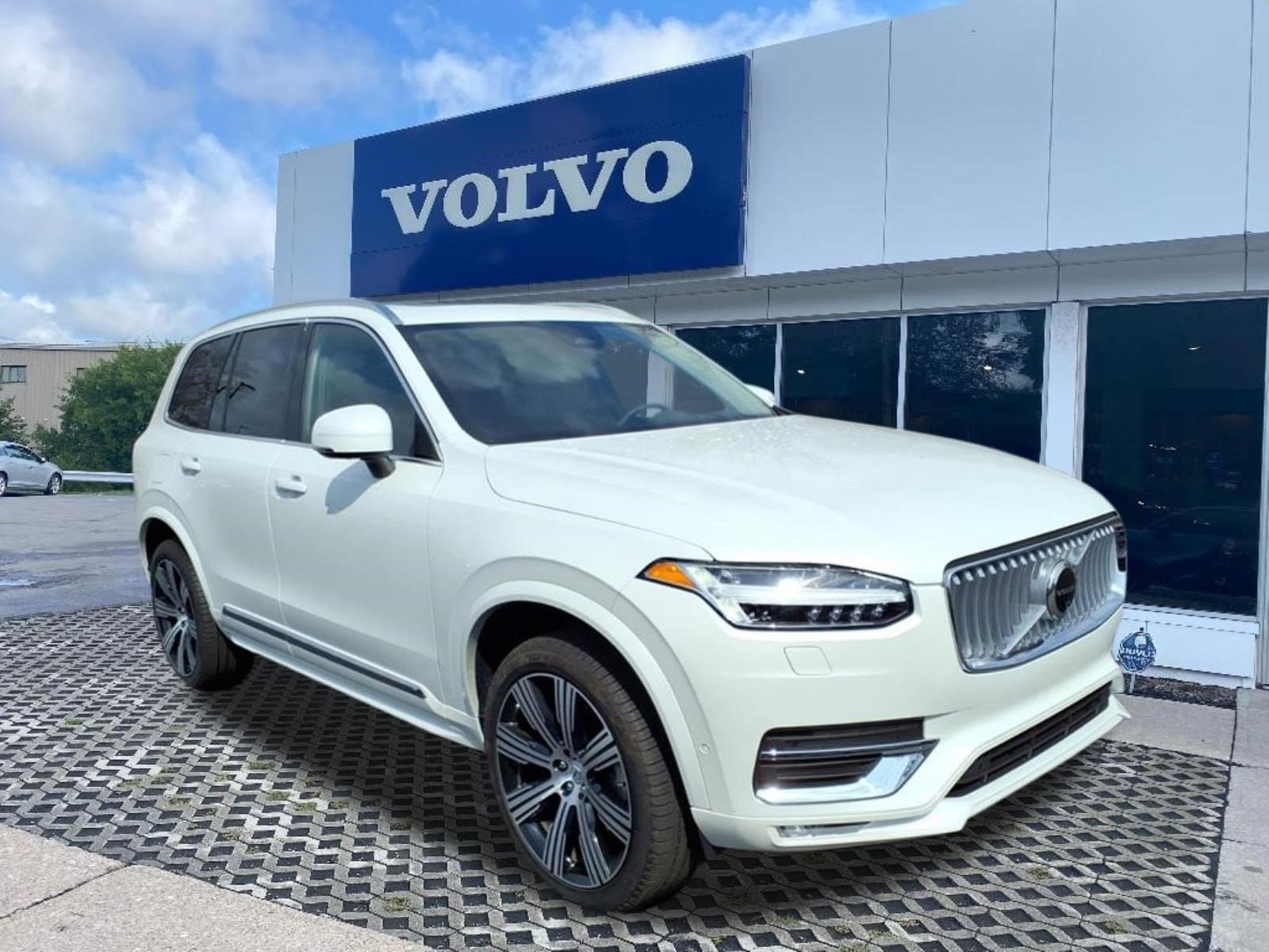 2025 Volvo XC90 B6 Ultra Bright 7-Seater 4WD's photo